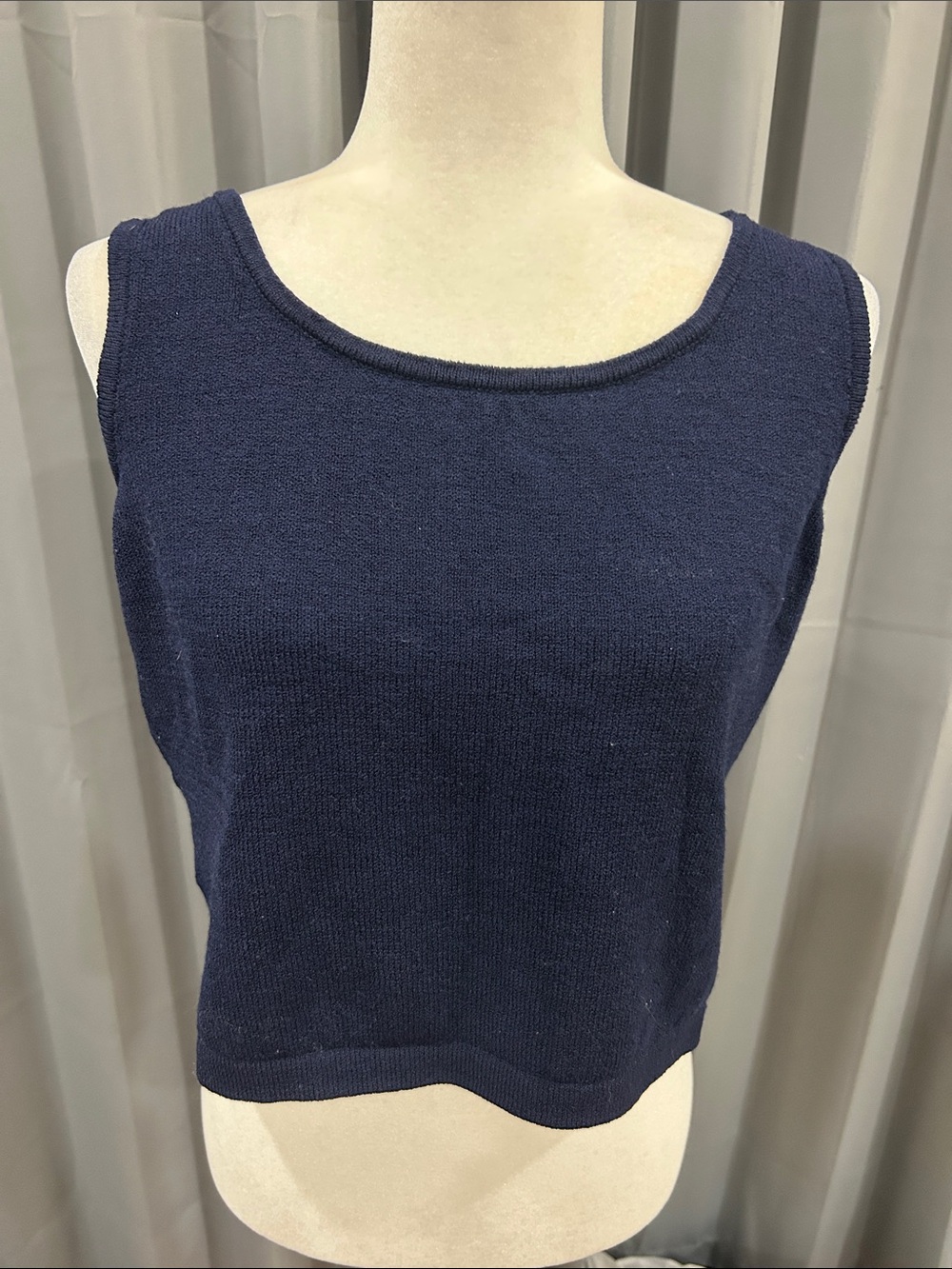 Vintage St. John Basic Navy Cropped Knit Sleeveless Top